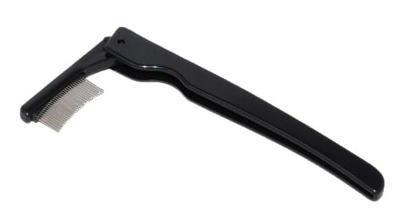 A black handle is bent to the side.